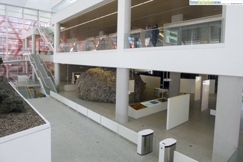 Fachada del Museo de la Evolución Humana en Burgos España